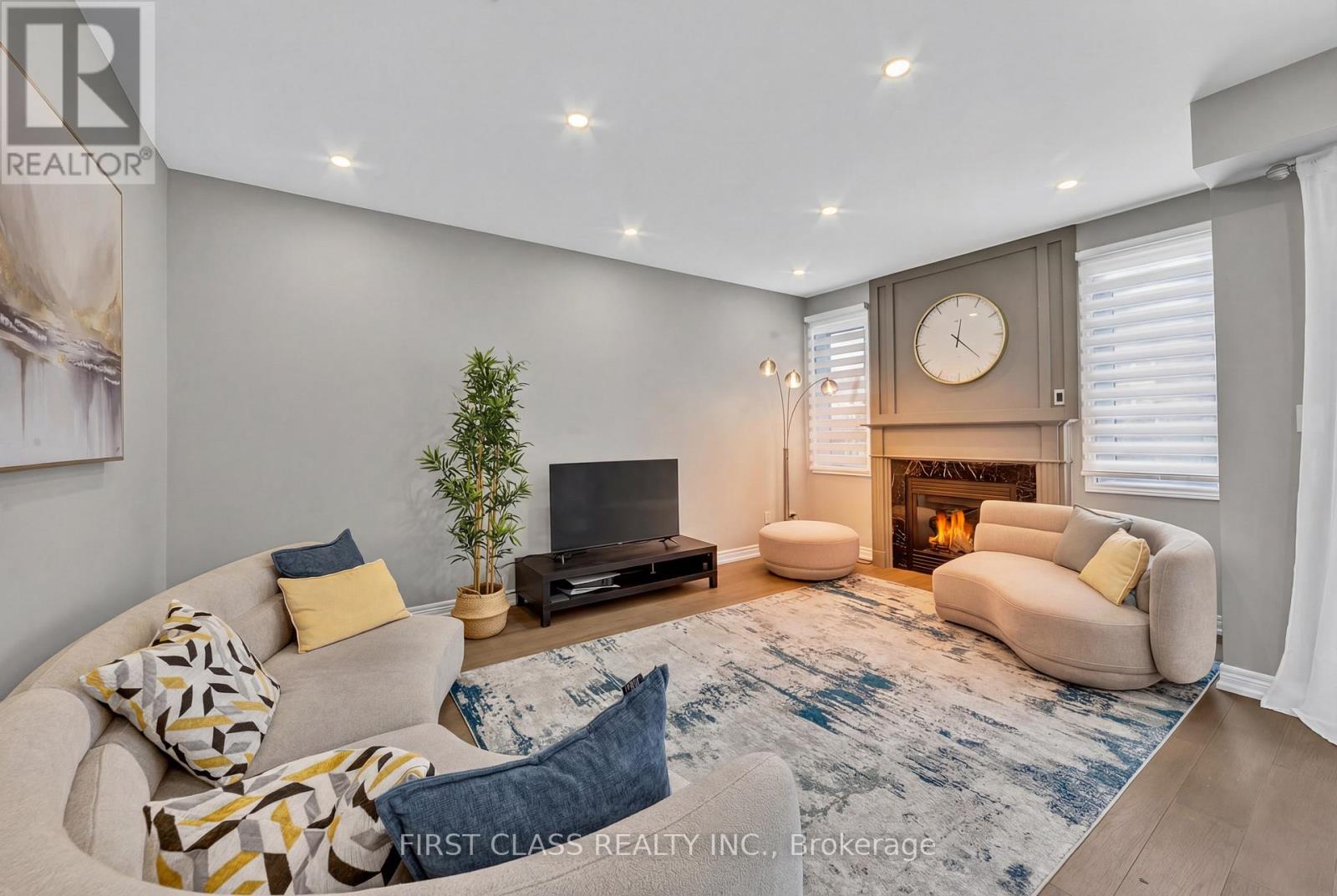 4 Church View Avenue, Markham, Ontario  L6C 0L6 - Photo 15 - N12832708