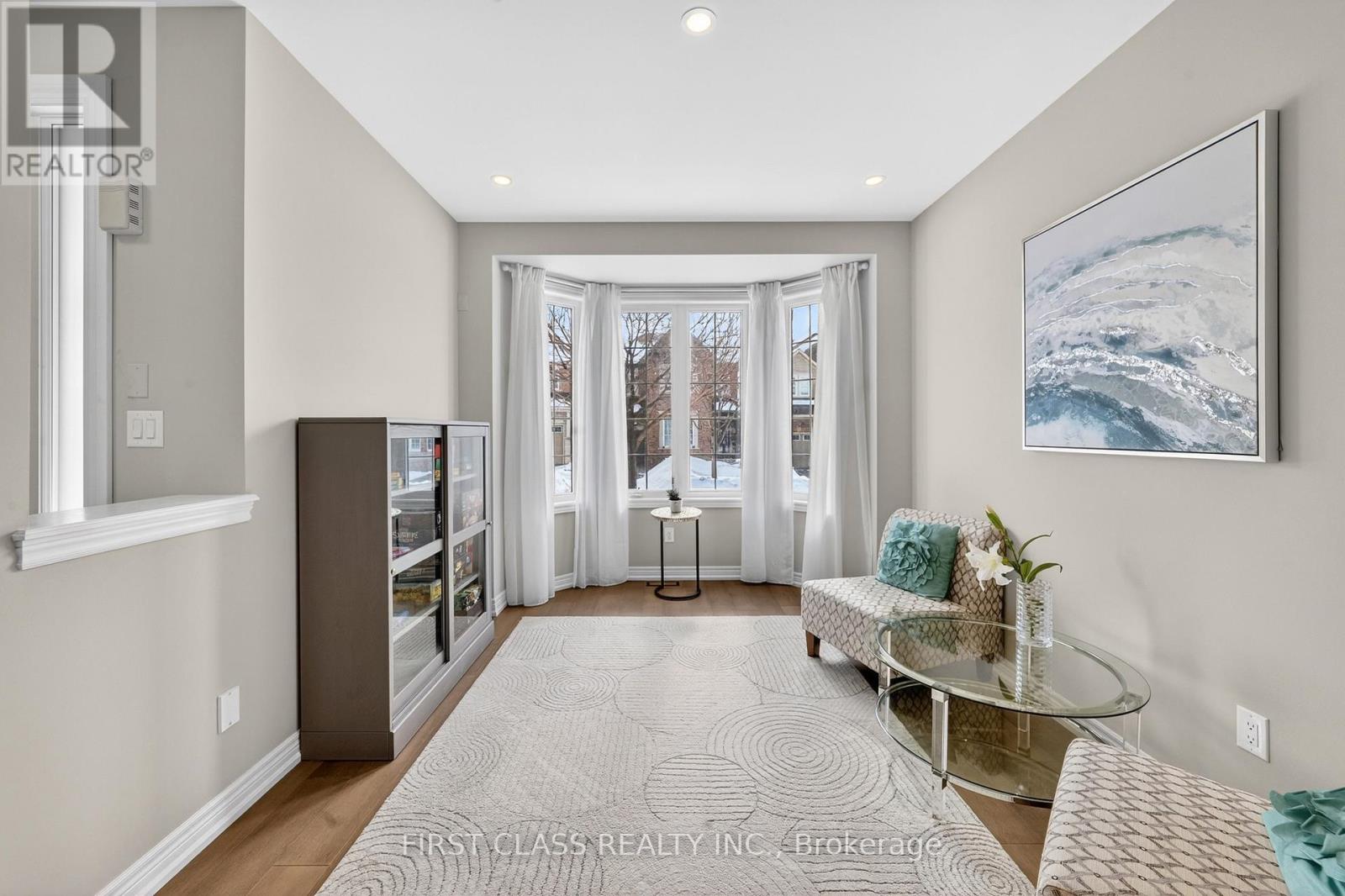 4 Church View Avenue, Markham, Ontario  L6C 0L6 - Photo 6 - N12832708