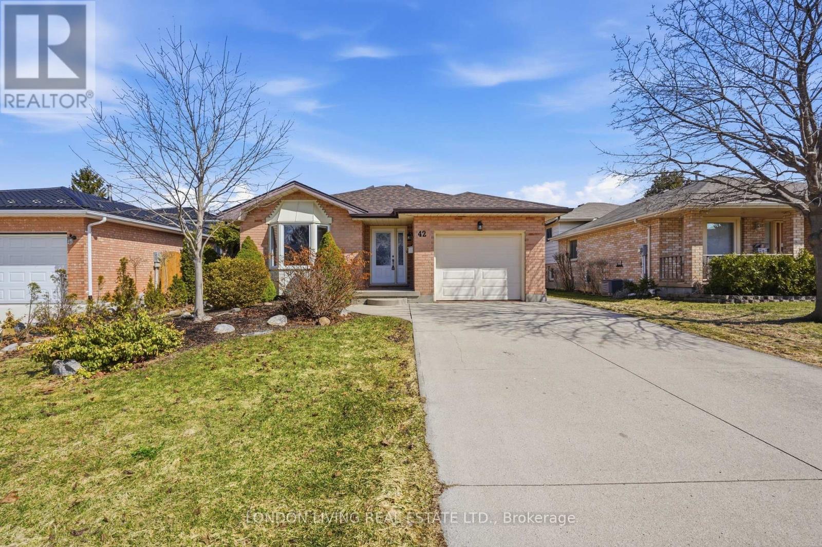 42 Bourbon Lane, London East (East I), Ontario  N5V 4B2 - Photo 1 - X12633932