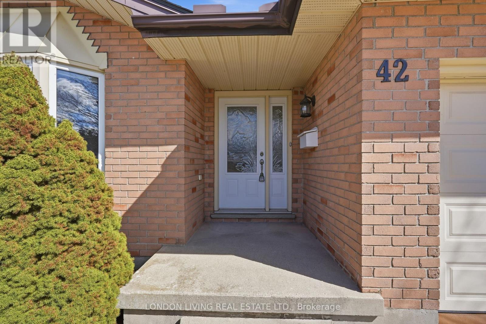 Photo 25 of 32 for 42 Bourbon Lane