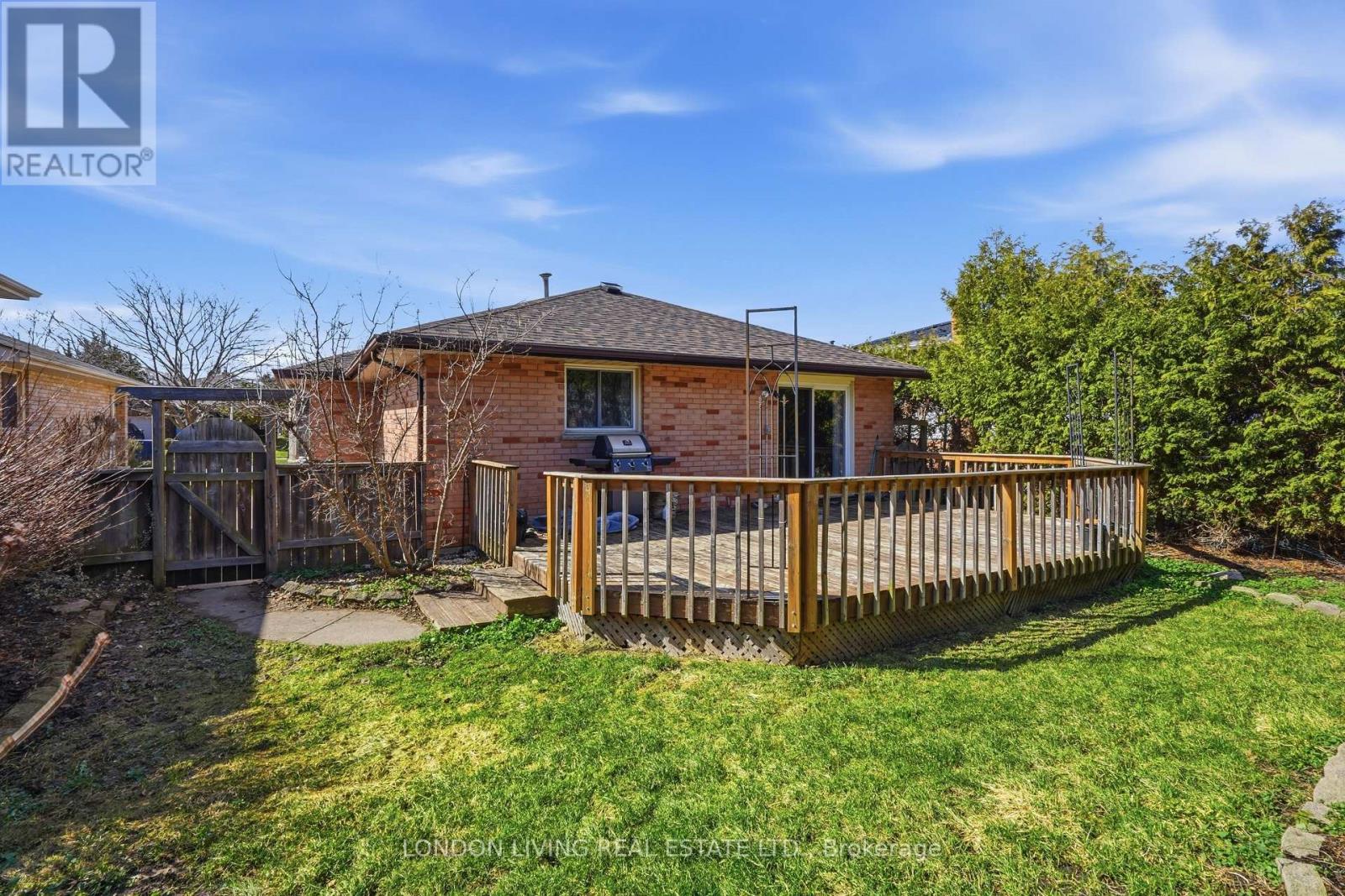 42 Bourbon Lane, London East (East I), Ontario  N5V 4B2 - Photo 26 - X12633932