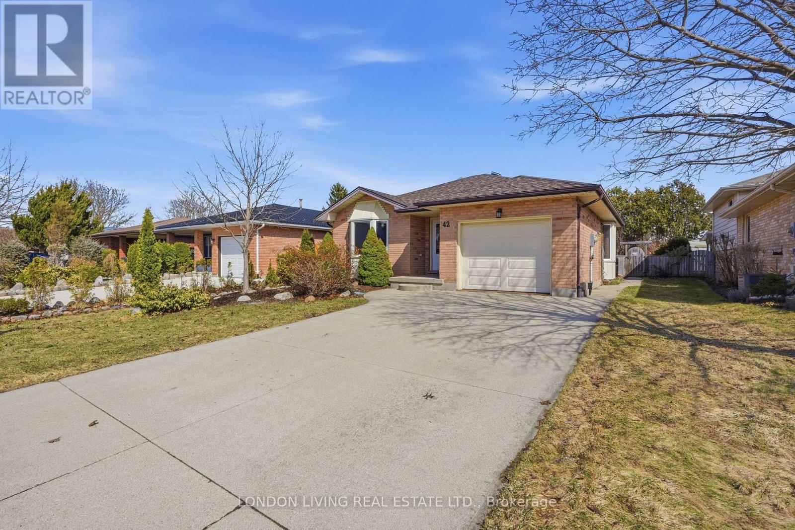42 Bourbon Lane, London East (East I), Ontario  N5V 4B2 - Photo 24 - X12633932