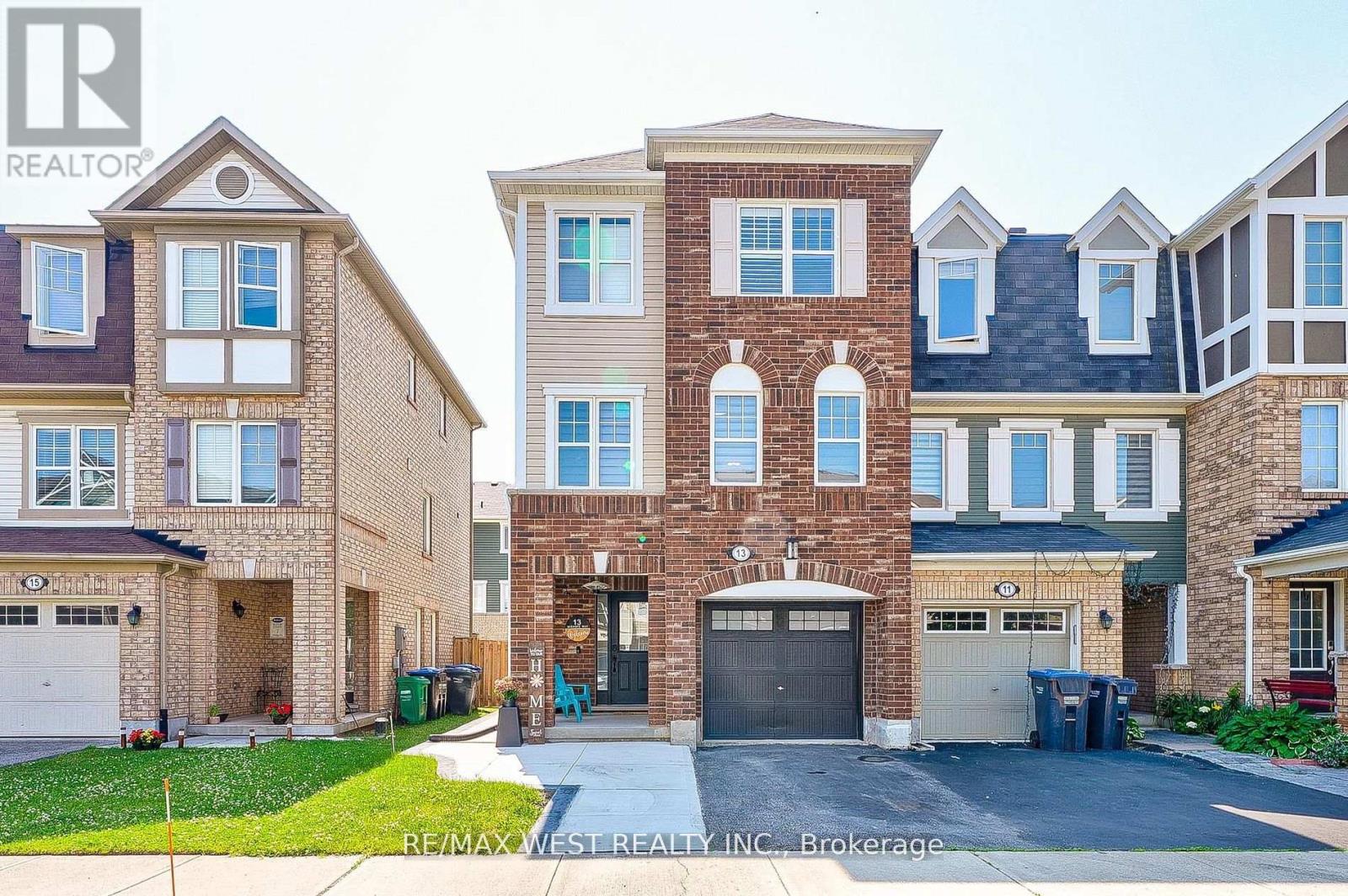 13 MIDHOPE WAY, Brampton, Ontario