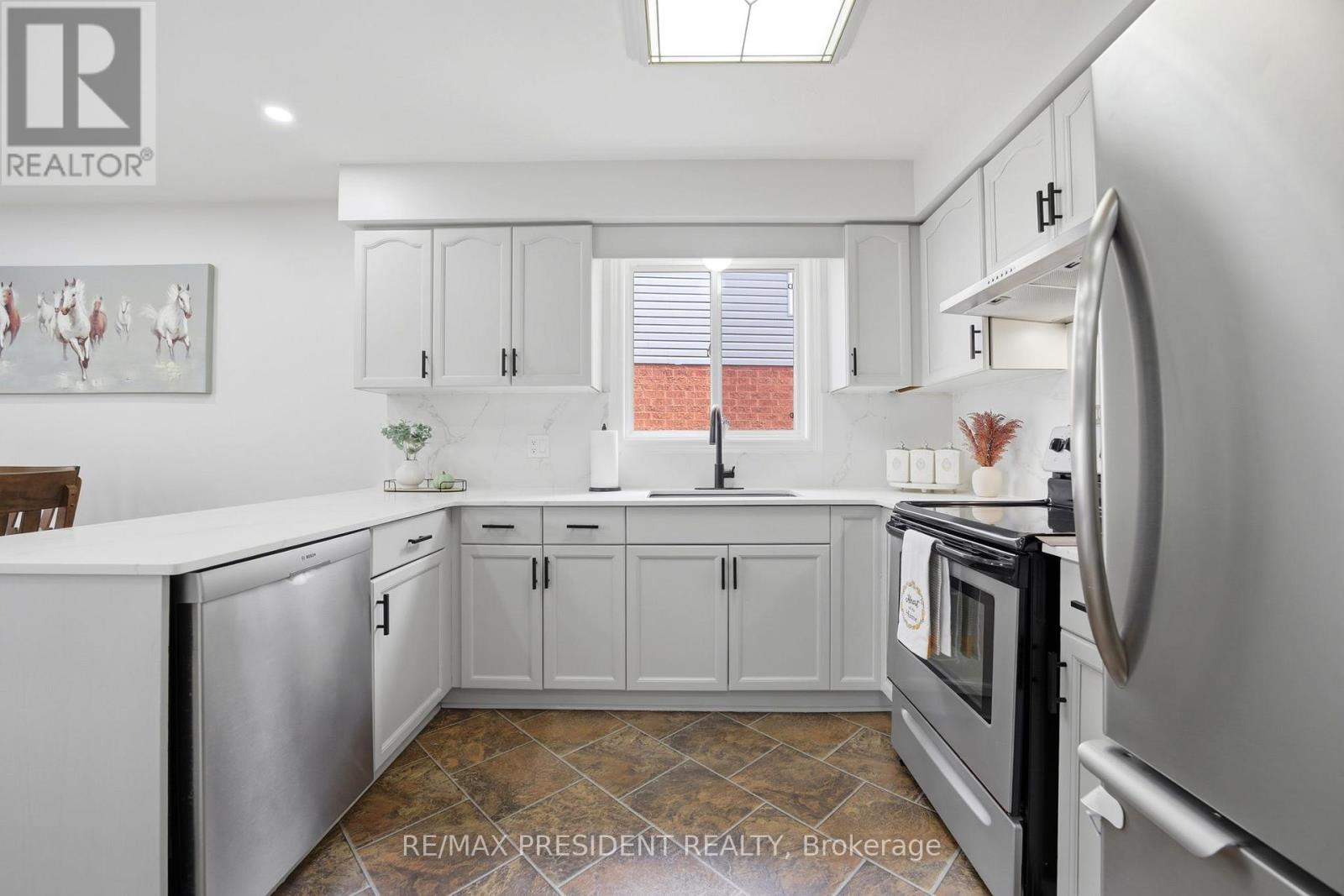 199 Bush Clover Crescent, Kitchener, Ontario  N2E 3P7 - Photo 11 - X12879302