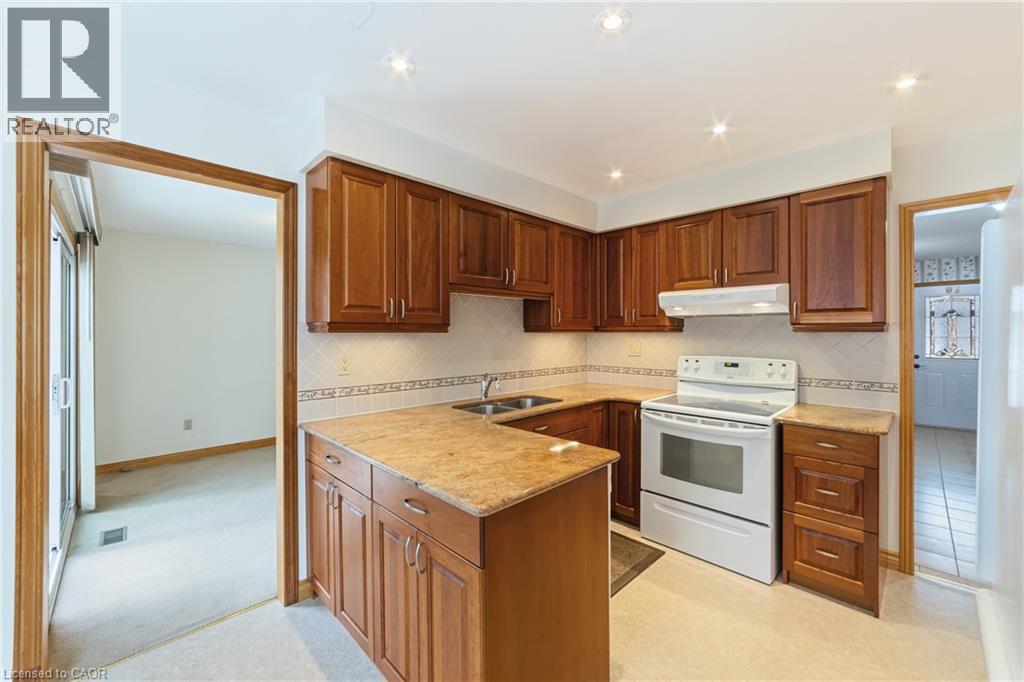 2084 Pen Street, Oakville, Ontario  L6H 3L3 - Photo 11 - 40807522