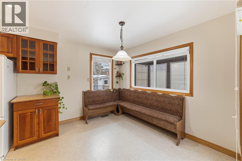 2084 Pen Street, Oakville, Ontario  L6H 3L3 - Photo 13 - 40807522