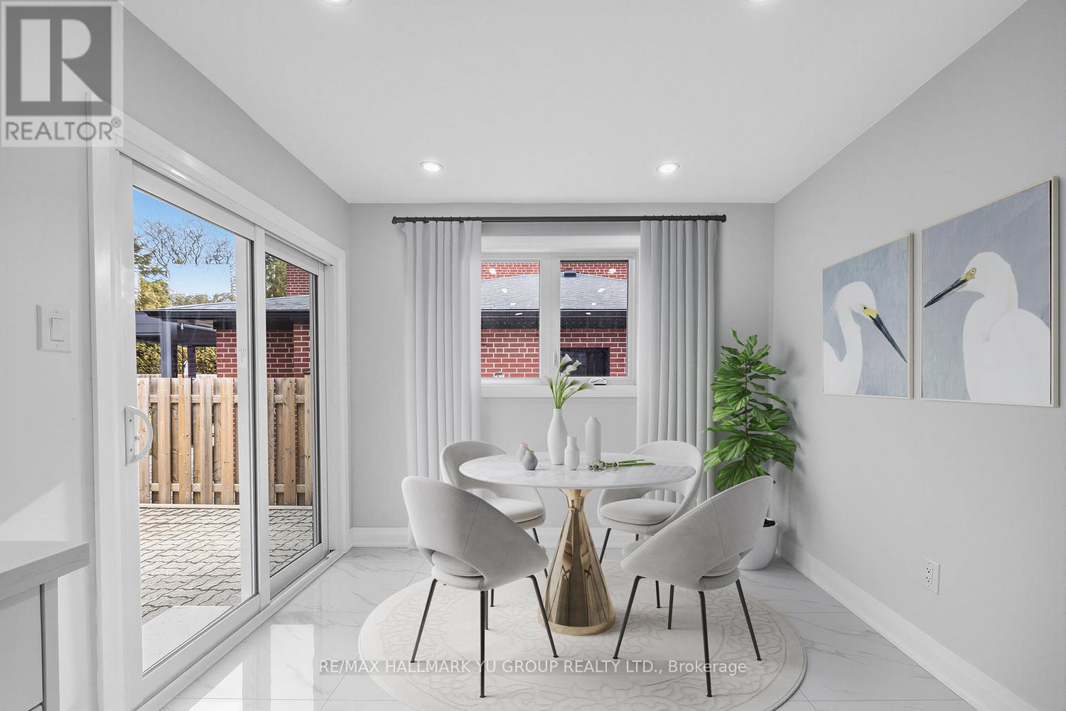 12 Pleasant View Drive, Toronto (Pleasant View), Ontario  M2J 3P5 - Photo 14 - C12879308