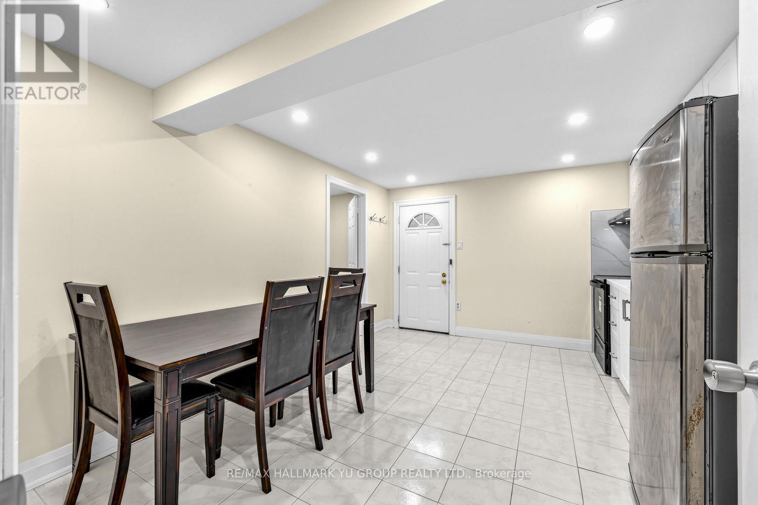 12 Pleasant View Drive, Toronto (Pleasant View), Ontario  M2J 3P5 - Photo 32 - C12879308