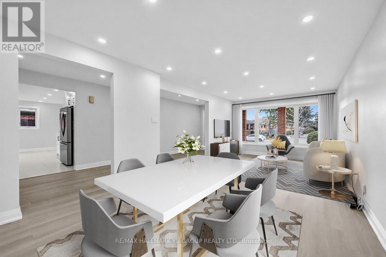 12 Pleasant View Drive, Toronto (Pleasant View), Ontario  M2J 3P5 - Photo 4 - C12879308