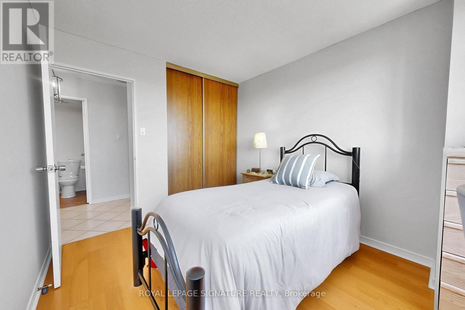 902 - 133 Torresdale Avenue, Toronto (Westminster-Branson), Ontario  M2R 3T2 - Photo 32 - C12879320