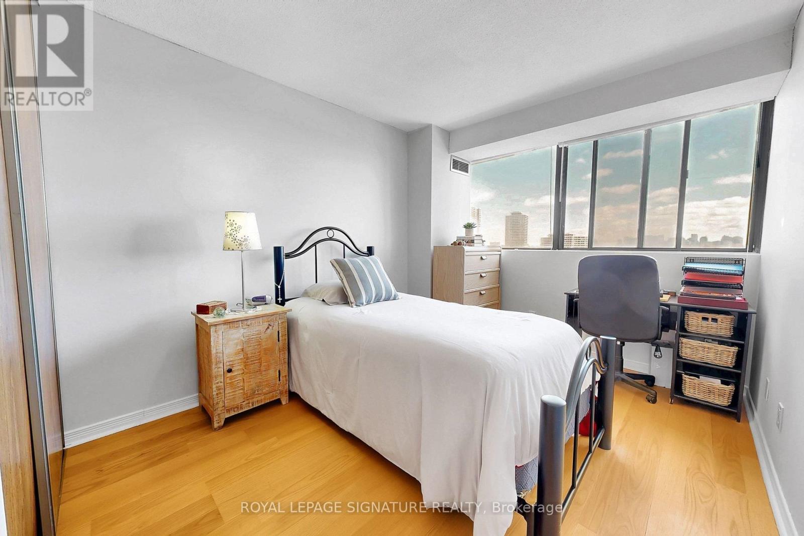 902 - 133 Torresdale Avenue, Toronto (Westminster-Branson), Ontario  M2R 3T2 - Photo 33 - C12879320