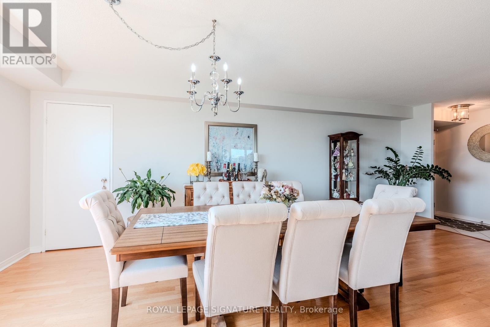 902 - 133 Torresdale Avenue, Toronto (Westminster-Branson), Ontario  M2R 3T2 - Photo 8 - C12879320