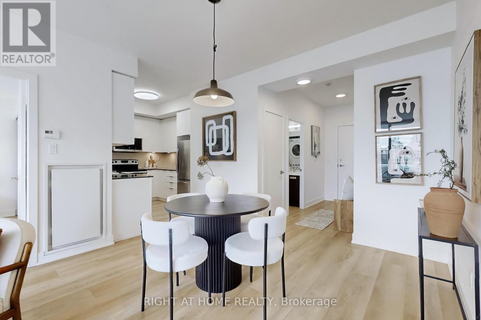 1101 - 90 Stadium Road, Toronto (Waterfront Communities), Ontario  M5V 3W5 - Photo 11 - C12879348