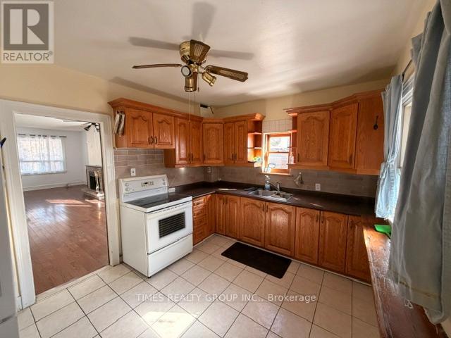 16 Nasmith Avenue, Toronto (Cabbagetown-South St. James Town), Ontario  M5B 1J3 - Photo 8 - C12879362