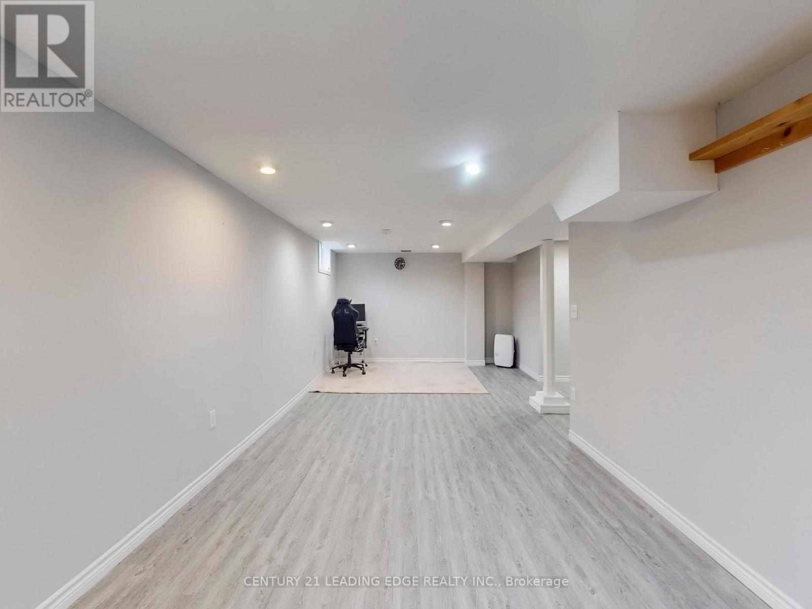 176 Large Crescent, Ajax (Central West), Ontario  L1T 2R2 - Photo 20 - E12879366