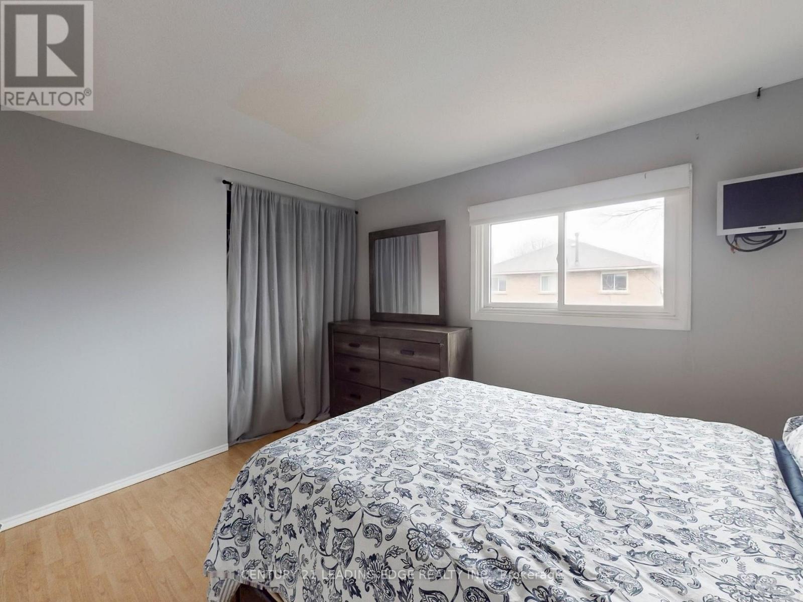 176 Large Crescent, Ajax (Central West), Ontario  L1T 2R2 - Photo 31 - E12879366