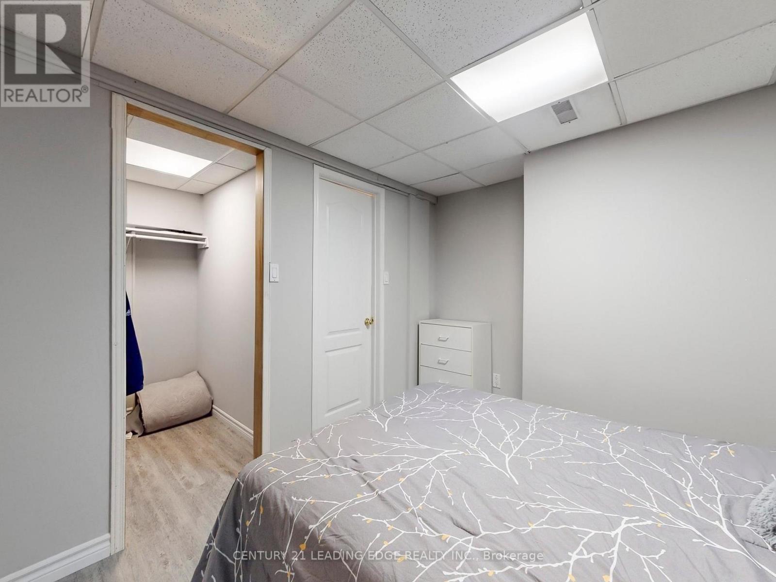 176 Large Crescent, Ajax (Central West), Ontario  L1T 2R2 - Photo 36 - E12879366