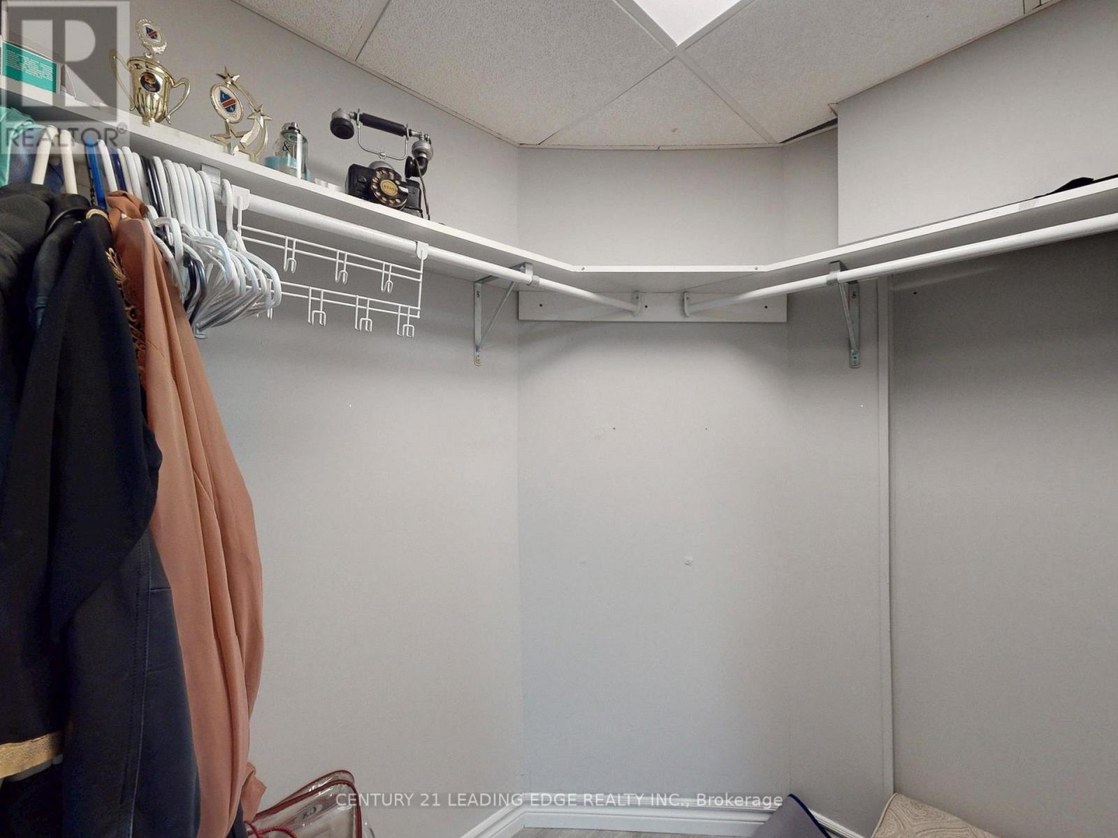 176 Large Crescent, Ajax (Central West), Ontario  L1T 2R2 - Photo 38 - E12879366