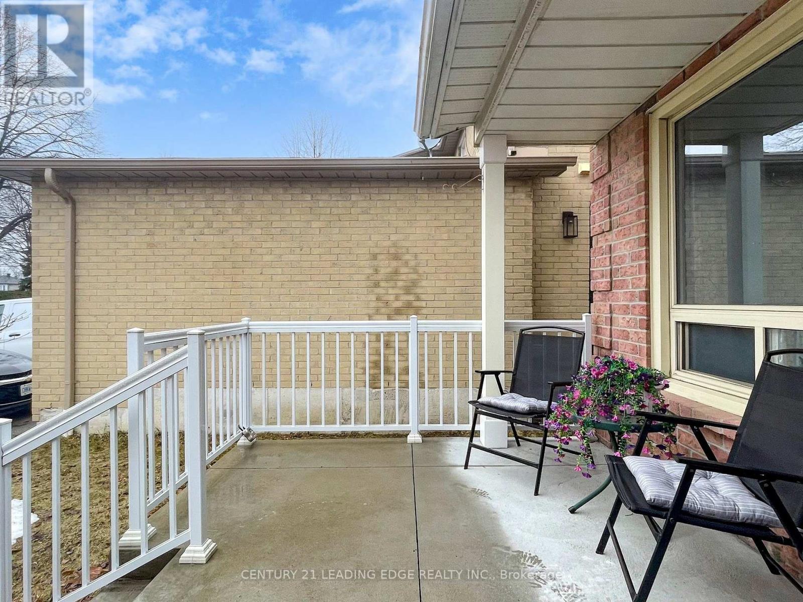 176 Large Crescent, Ajax (Central West), Ontario  L1T 2R2 - Photo 44 - E12879366