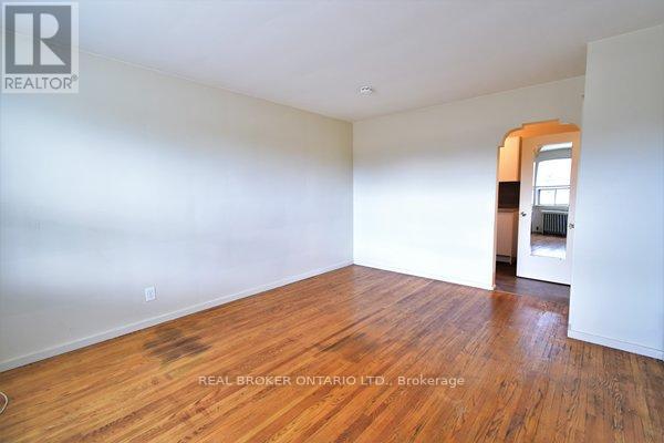 3 - 202 O'connor Drive, Toronto (East York), Ontario  M4J 2T1 - Photo 7 - E12879472