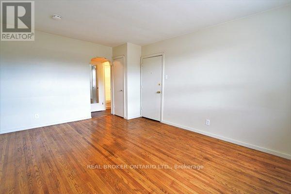 3 - 202 O'connor Drive, Toronto (East York), Ontario  M4J 2T1 - Photo 8 - E12879472