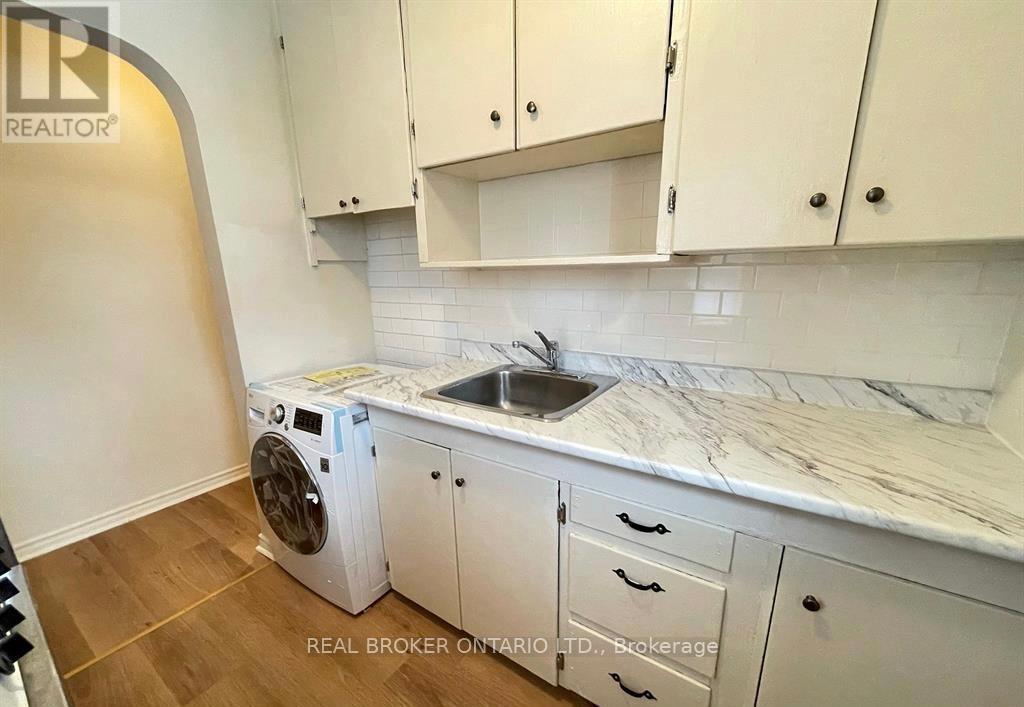 C - 204 O'connor Drive, Toronto (East York), Ontario  M4J 2T1 - Photo 4 - E12879480