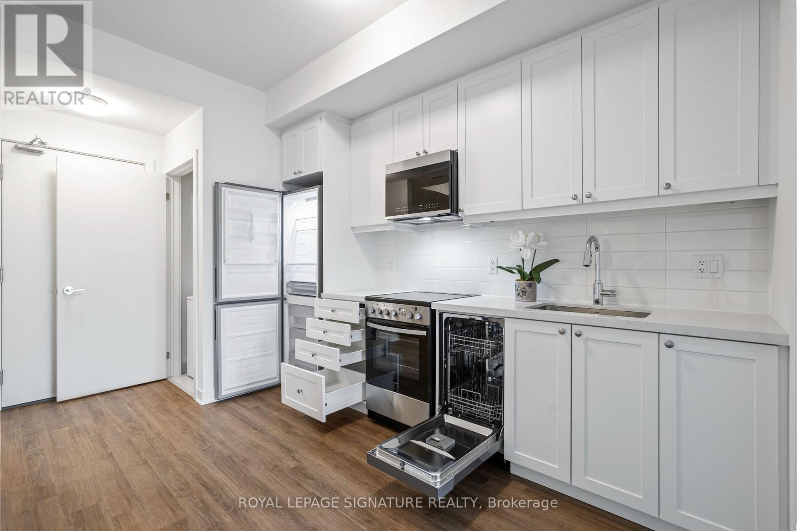 530 - 51 Clarington Boulevard, Clarington (Bowmanville), Ontario  L1C 0A1 - Photo 4 - E12879486