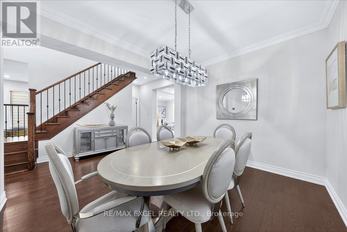 10 Deer Pass Road, East Gwillimbury (Sharon), Ontario  L9N 0L6 - Photo 12 - N12879316