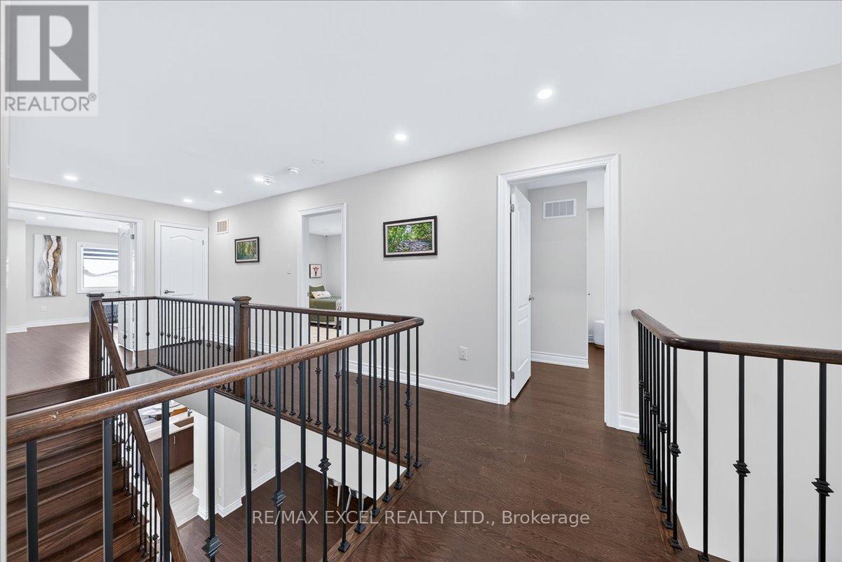 10 Deer Pass Road, East Gwillimbury (Sharon), Ontario  L9N 0L6 - Photo 31 - N12879316