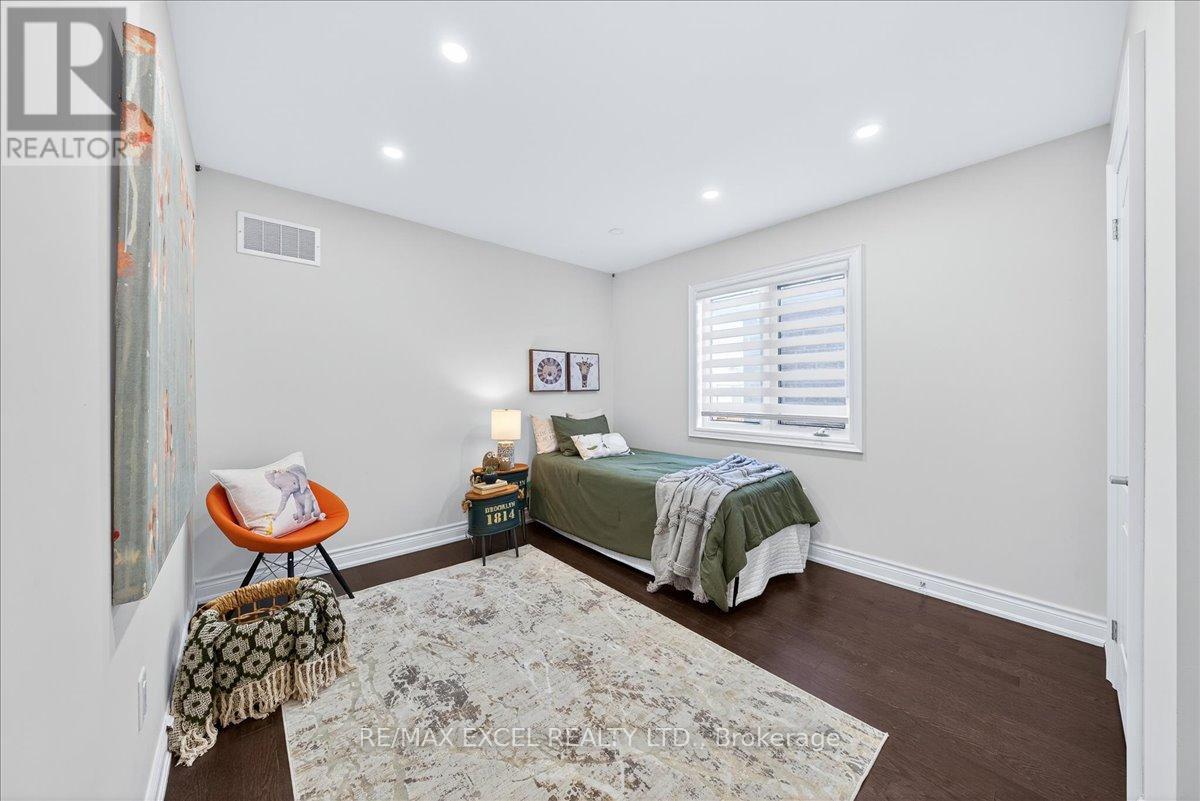 10 Deer Pass Road, East Gwillimbury (Sharon), Ontario  L9N 0L6 - Photo 36 - N12879316