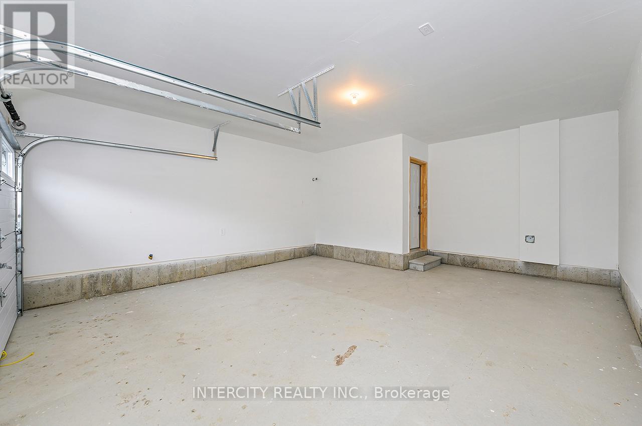 51 Bostock Drive, Georgina (Keswick South), Ontario  L4P 0S5 - Photo 12 - N12879328