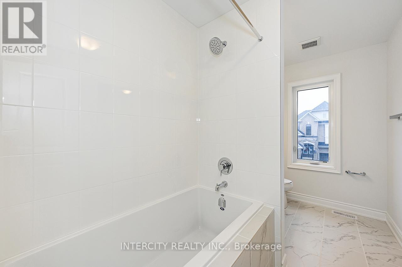 51 Bostock Drive, Georgina (Keswick South), Ontario  L4P 0S5 - Photo 44 - N12879328