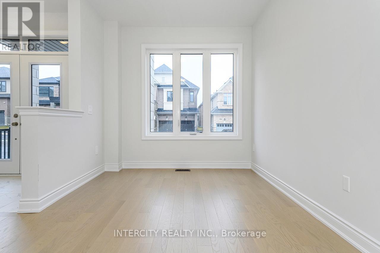 51 Bostock Drive, Georgina (Keswick South), Ontario  L4P 0S5 - Photo 6 - N12879328