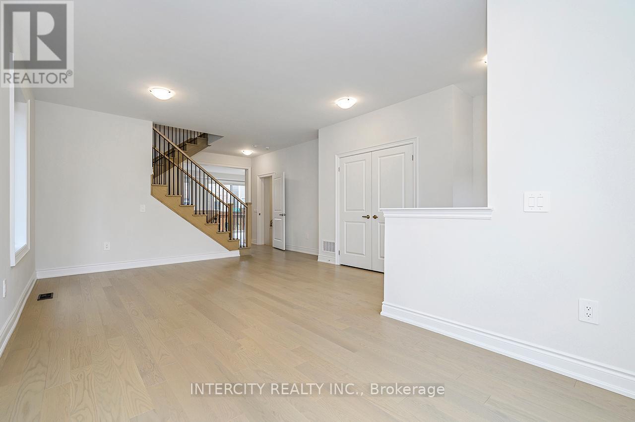 51 Bostock Drive, Georgina (Keswick South), Ontario  L4P 0S5 - Photo 8 - N12879328