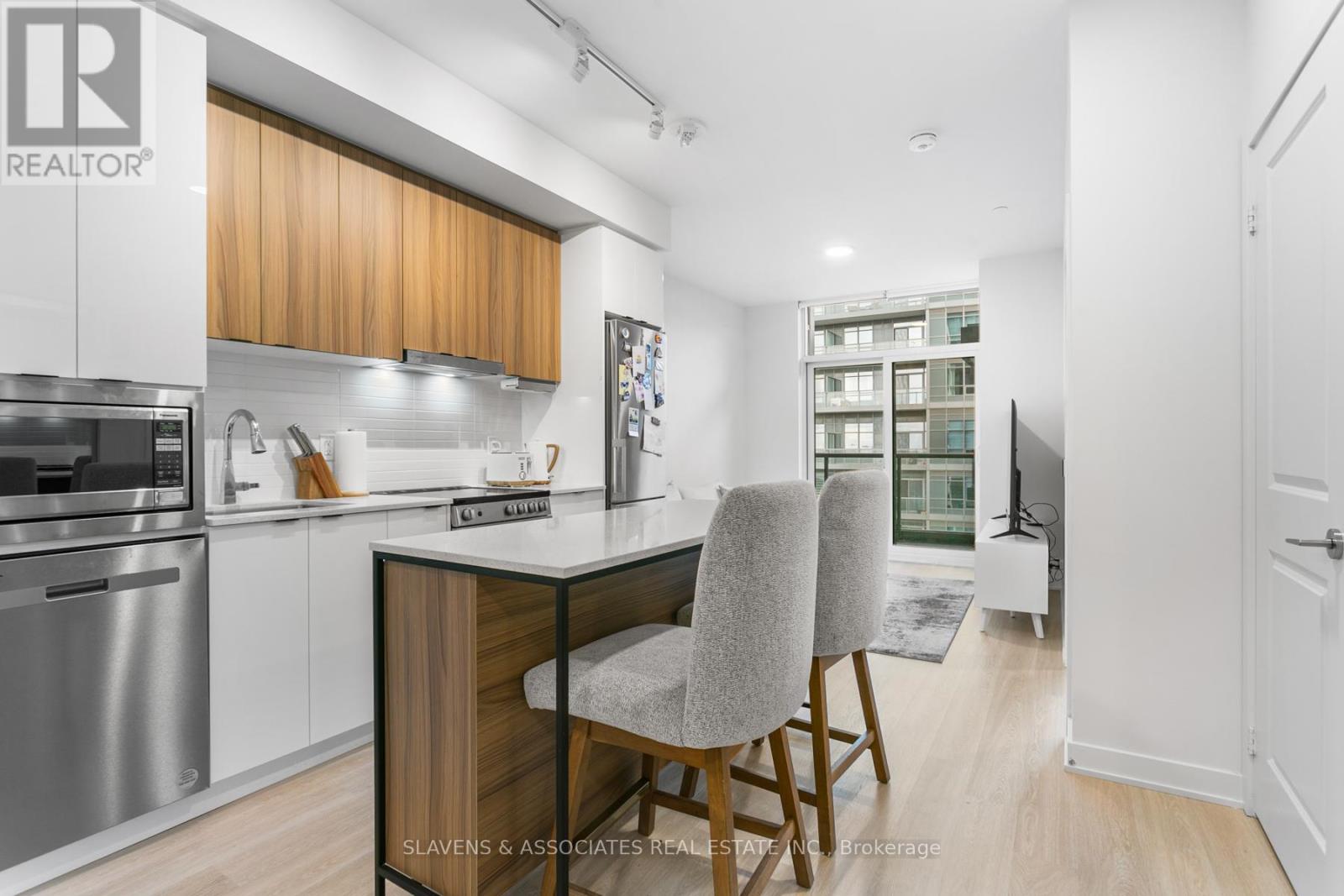 A719 - 30 Upper Mall Way, Vaughan (Brownridge), Ontario  L4J 0L7 - Photo 9 - N12879360