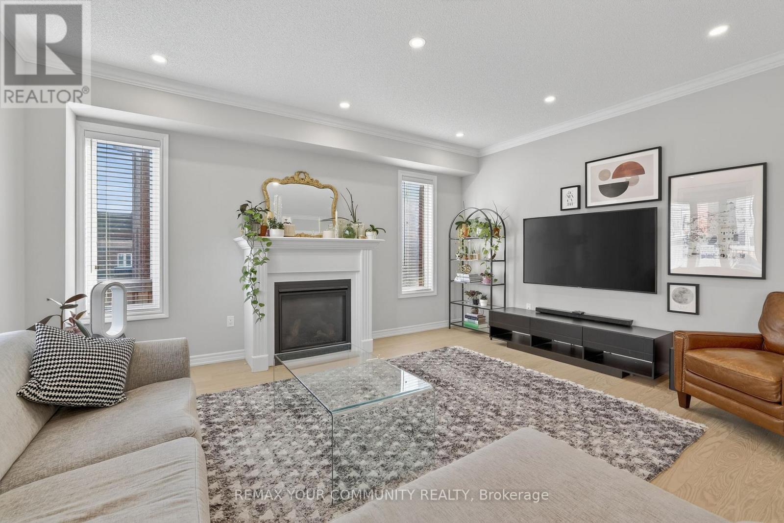 153 Hopkins Crescent, Bradford West Gwillimbury (Bradford), Ontario  L3Z 0R7 - Photo 22 - N12879422