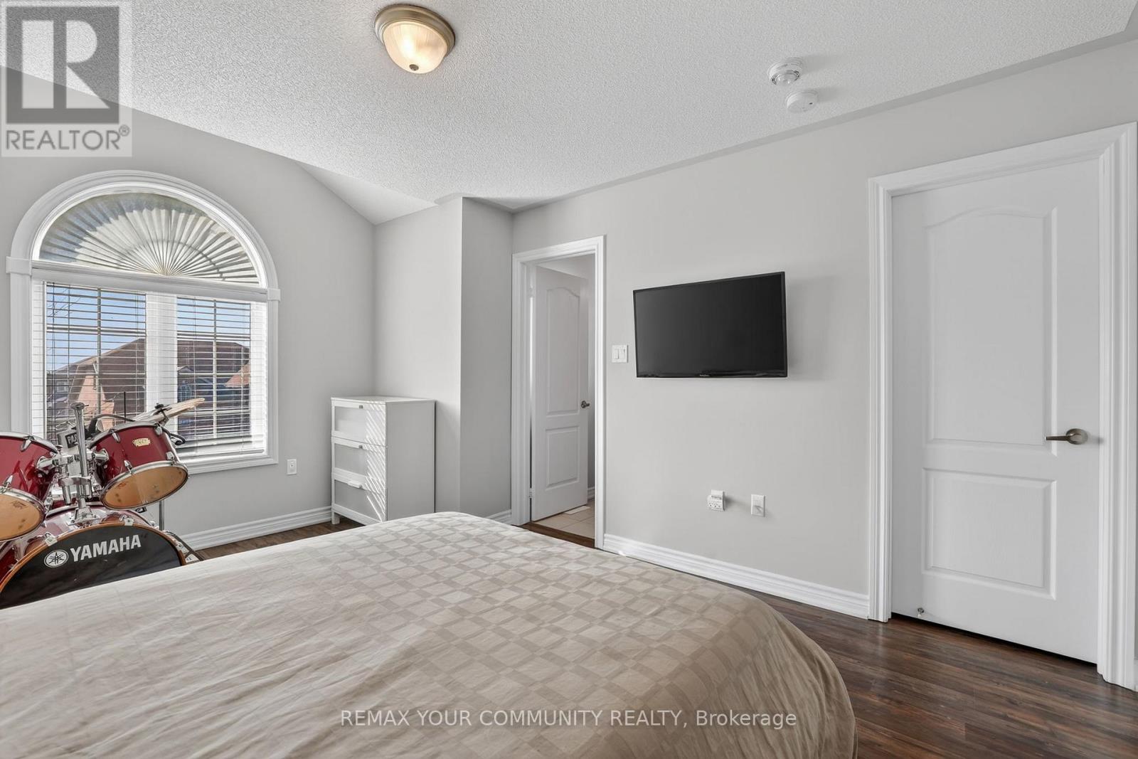 153 Hopkins Crescent, Bradford West Gwillimbury (Bradford), Ontario  L3Z 0R7 - Photo 30 - N12879422