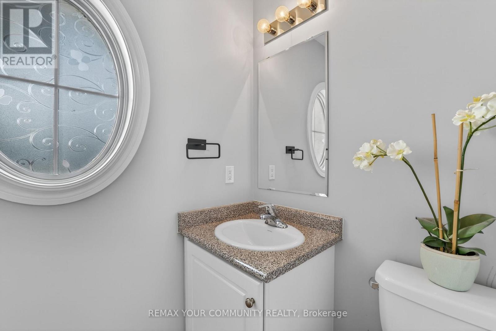 153 Hopkins Crescent, Bradford West Gwillimbury (Bradford), Ontario  L3Z 0R7 - Photo 32 - N12879422