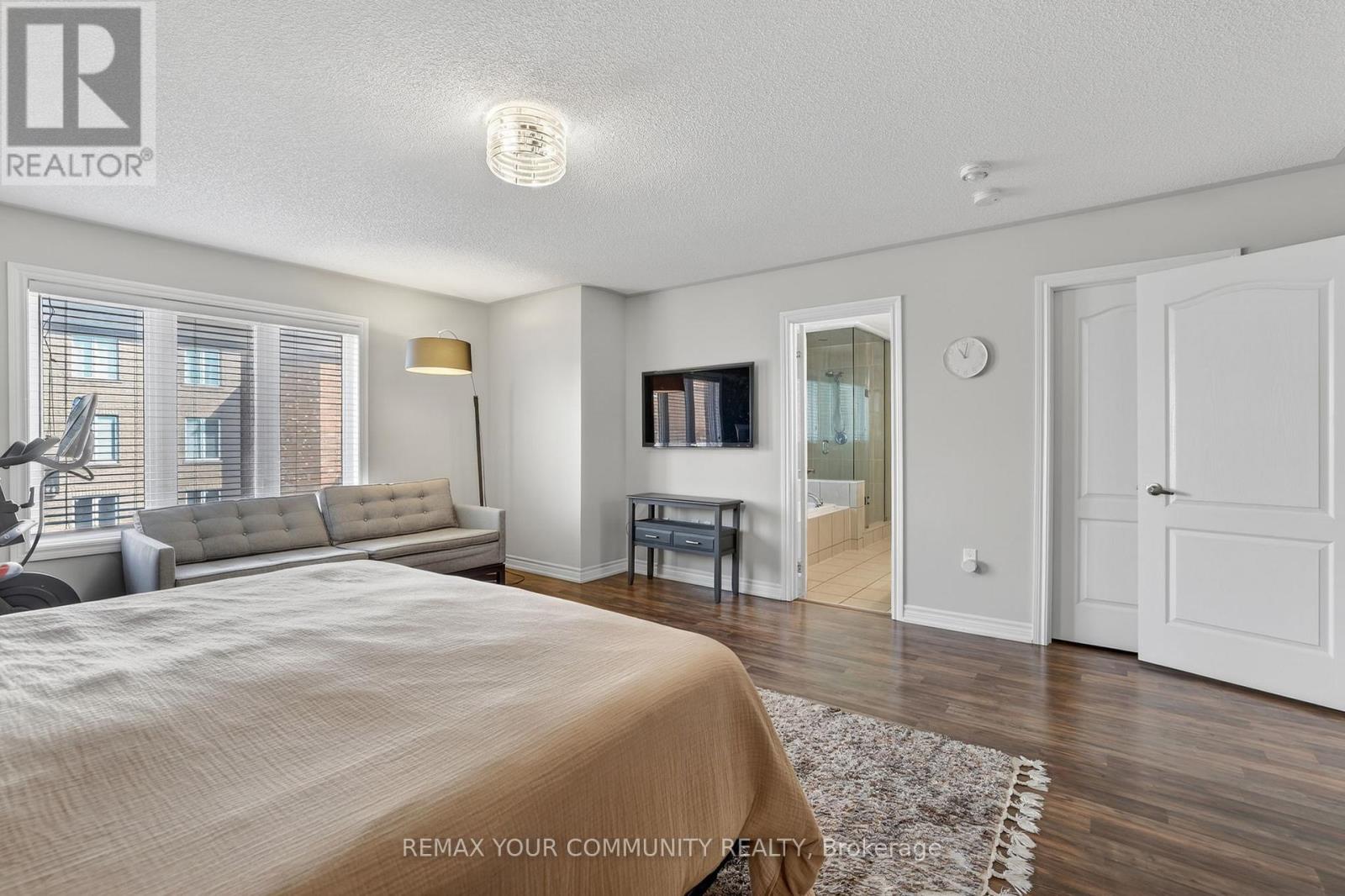 153 Hopkins Crescent, Bradford West Gwillimbury (Bradford), Ontario  L3Z 0R7 - Photo 40 - N12879422