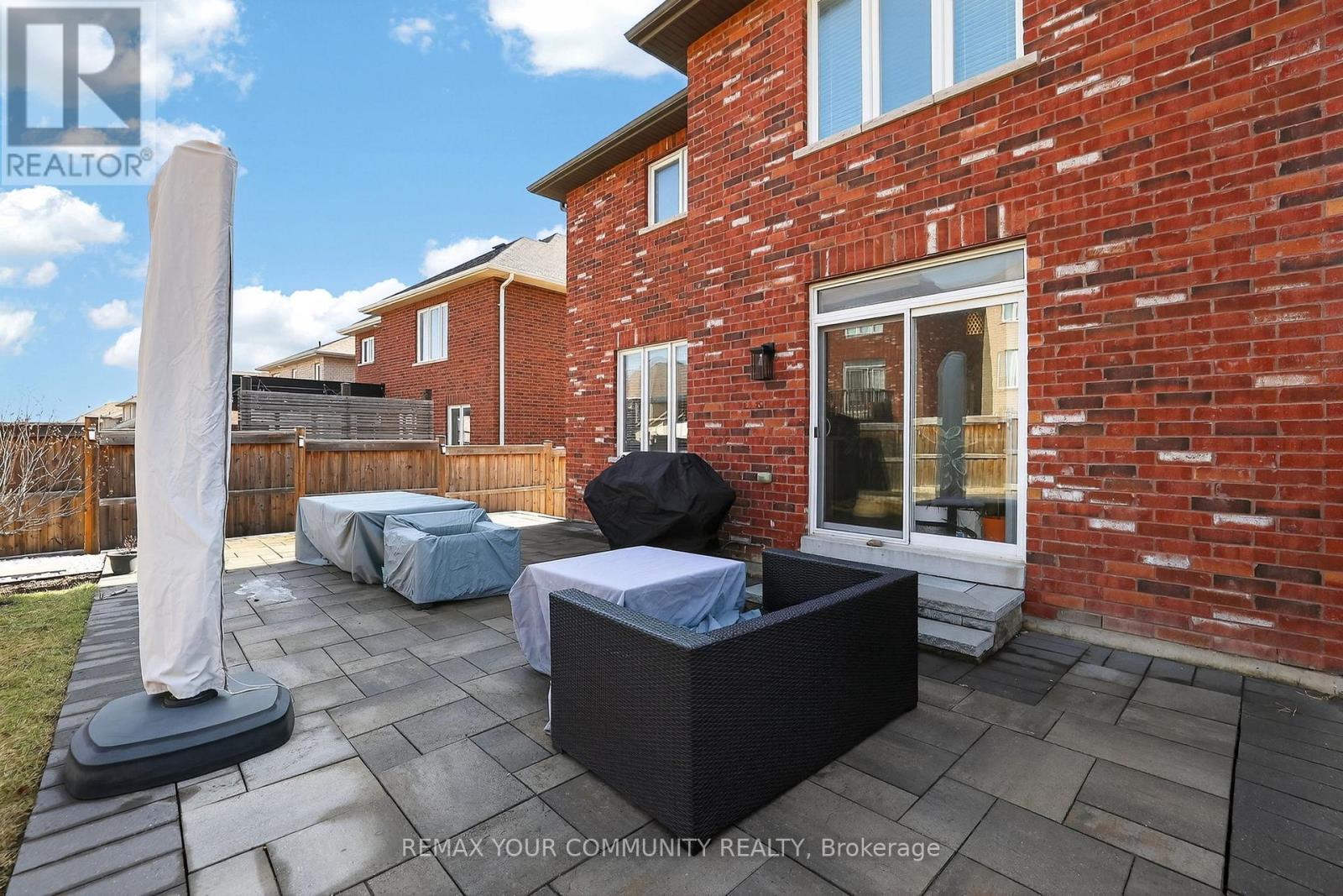 153 Hopkins Crescent, Bradford West Gwillimbury (Bradford), Ontario  L3Z 0R7 - Photo 45 - N12879422