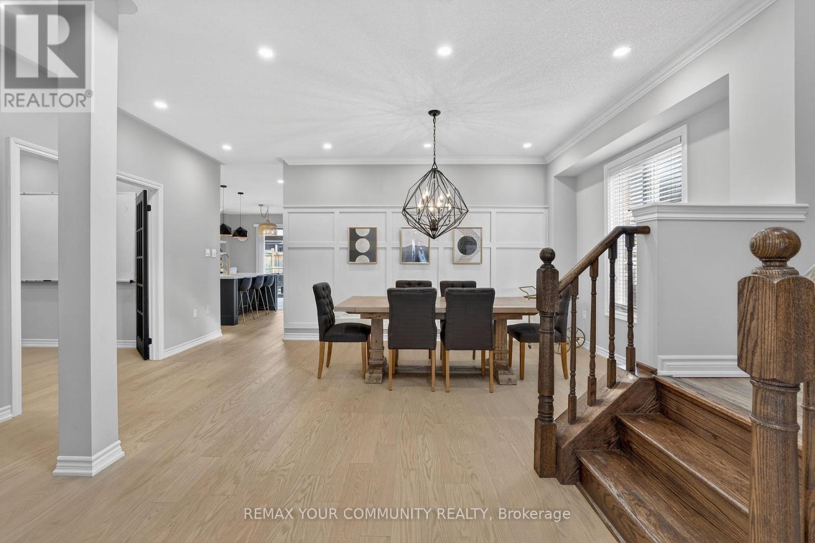 153 Hopkins Crescent, Bradford West Gwillimbury (Bradford), Ontario  L3Z 0R7 - Photo 6 - N12879422