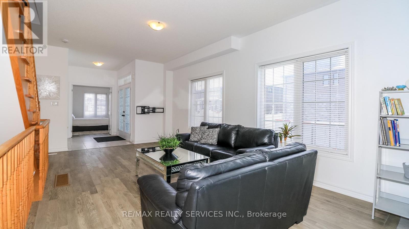 1 Harvest Crescent, Barrie, Ontario  L9J 0T3 - Photo 18 - S12879454