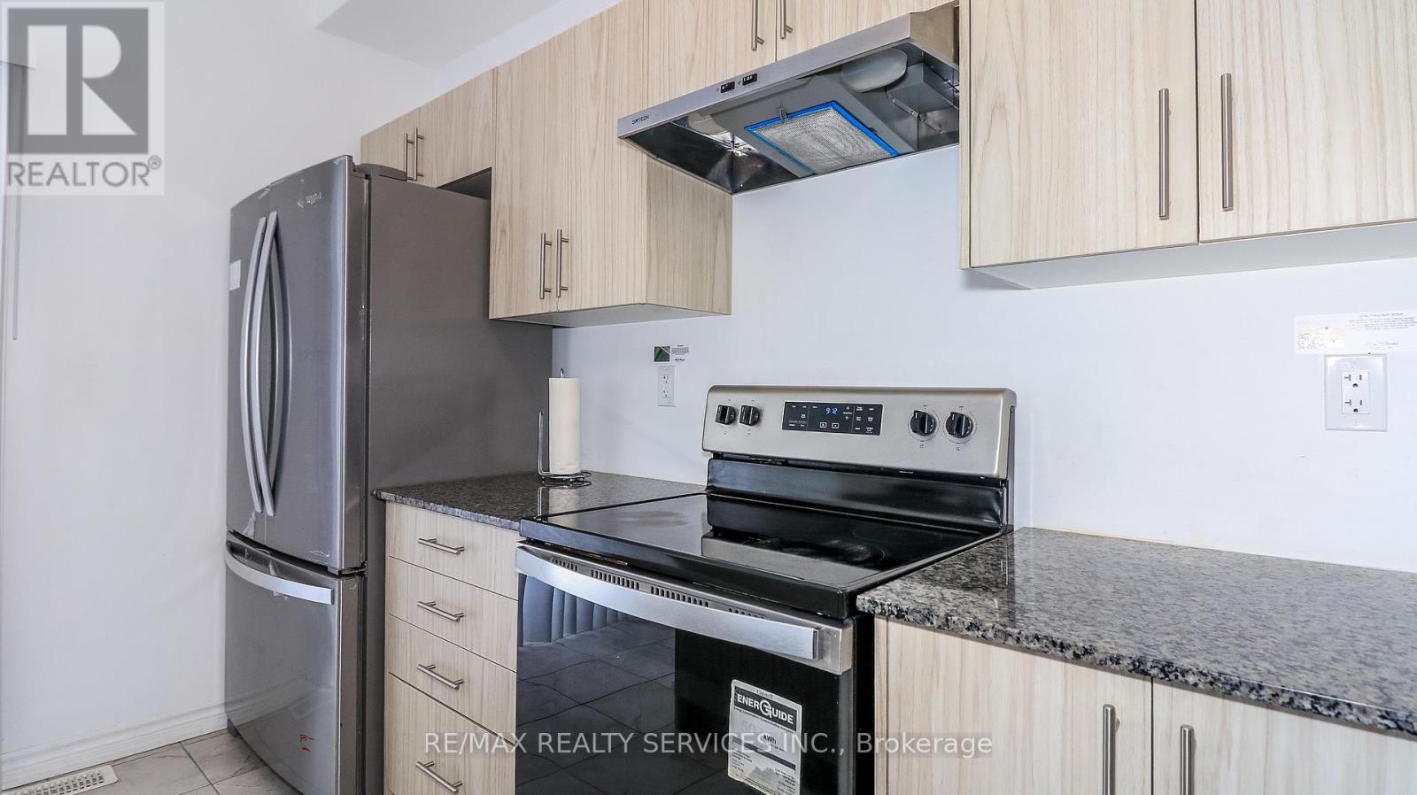 1 Harvest Crescent, Barrie, Ontario  L9J 0T3 - Photo 22 - S12879454