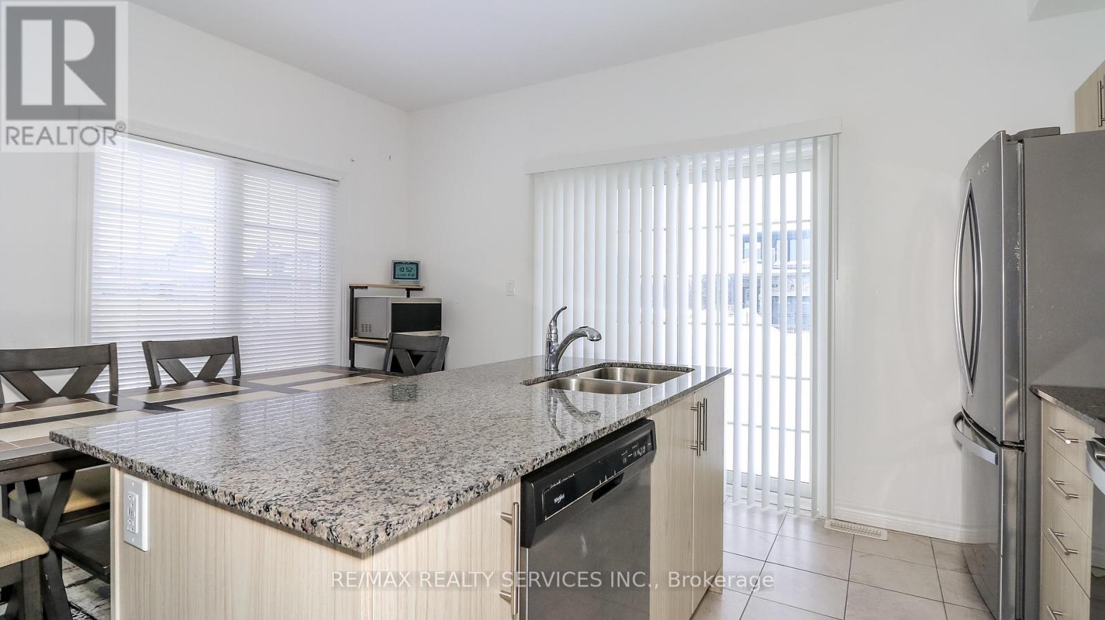 1 Harvest Crescent, Barrie, Ontario  L9J 0T3 - Photo 23 - S12879454