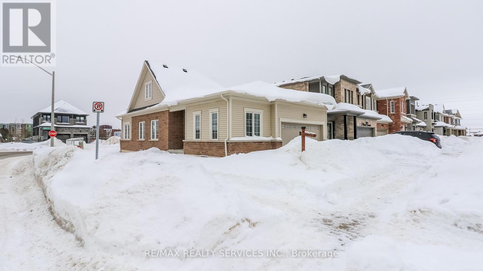1 Harvest Crescent, Barrie, Ontario  L9J 0T3 - Photo 3 - S12879454