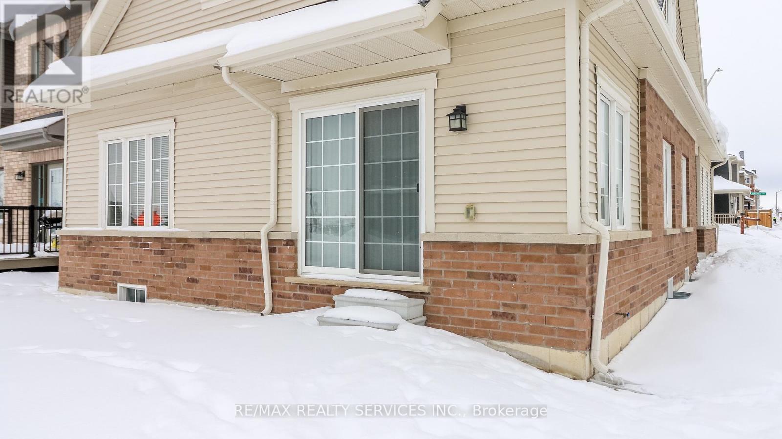 1 Harvest Crescent, Barrie, Ontario  L9J 0T3 - Photo 9 - S12879454