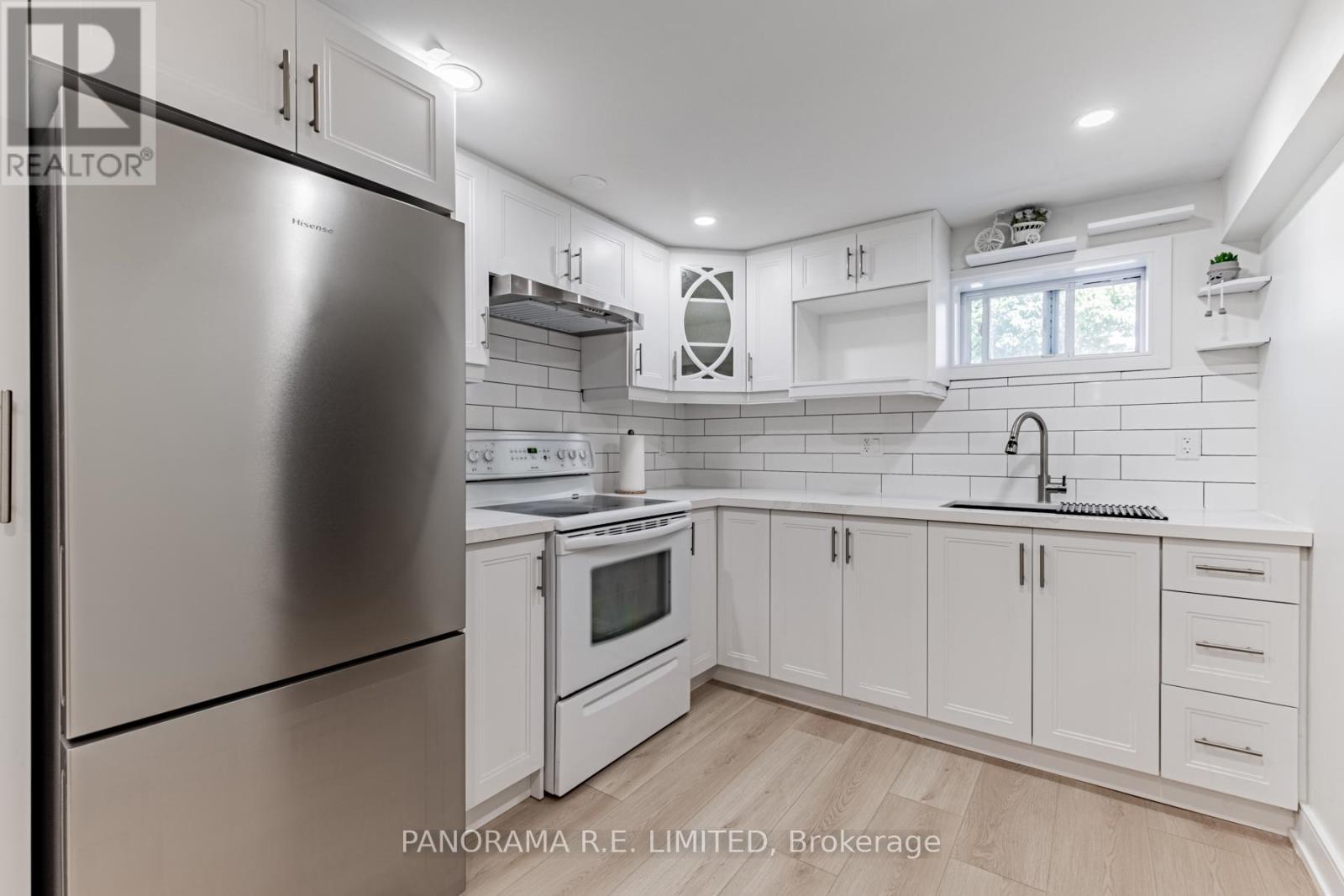 53 Vanguard Drive, Toronto (Islington-City Centre West), Ontario  M9B 5E8 - Photo 22 - W12874378