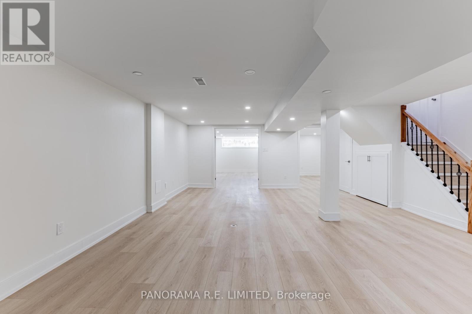 53 Vanguard Drive, Toronto (Islington-City Centre West), Ontario  M9B 5E8 - Photo 24 - W12874378