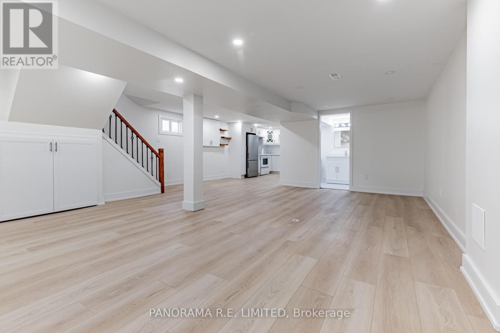 53 Vanguard Drive, Toronto (Islington-City Centre West), Ontario  M9B 5E8 - Photo 26 - W12874378