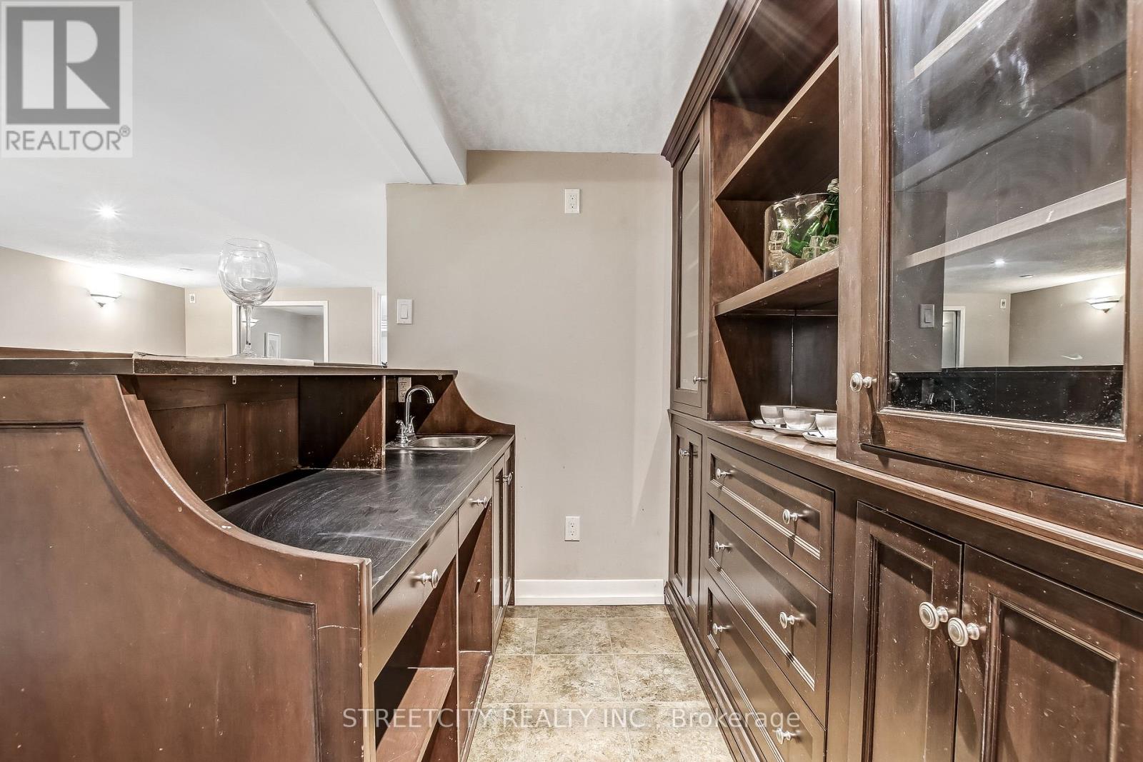 Photo 18 of 27 for 554 Leyton Crescent